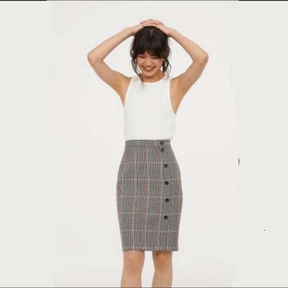H&M Plaid Pencil Skirt - Picture 3 of 9